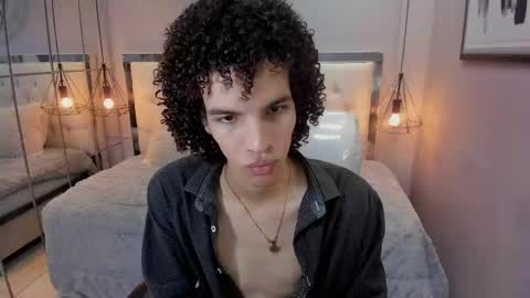 Snapshot of felix_haze chatting on May 2026 05:40:02 PM FELIPE online show from May 2026 05:40:02 PM