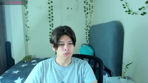 Snapshot of felix_leex chatting on December 2024 04:29:02 PM Felix leex online show from December 2024 04:29:02 PM