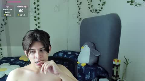 Snapshot of felix_leex chatting on January 2025 10:12:01 PM Felix leex online show from January 2025 10:12:01 PM