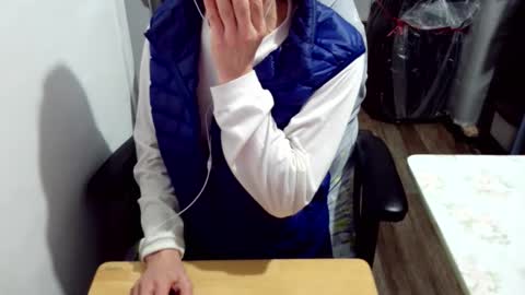 Snapshot of felixlau chatting on December 2025 07:00:01 PM felixlau online show from December 2025 07:00:01 PM