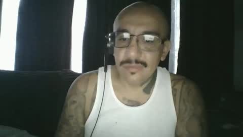 felixrlarios25 online show from May 2026 04:24:02 PM