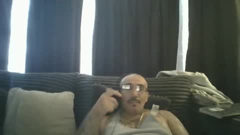 felixrlarios25 online show from May 2026 06:35:02 PM