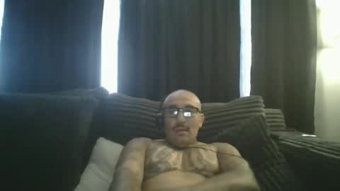 felixrlarios25 online show from June 2026 05:07:01 PM