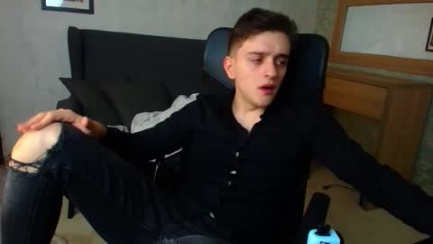 Snapshot of felixstark chatting on November 2025 05:21:01 AM FelixStark online show from November 2025 05:21:01 AM