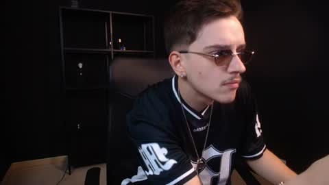 Snapshot of felixstark chatting on July 2026 06:04:02 AM FelixStark online show from July 2026 06:04:02 AM