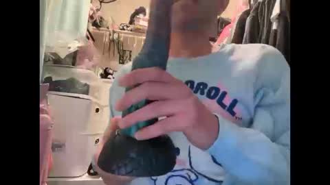 femboyfangs online show from October 2025 07:47:01 PM