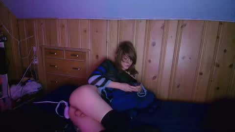 Snapshot of femboyflowers chatting on December 2025 05:58:02 AM femboyflowers online show from December 2025 05:58:02 AM