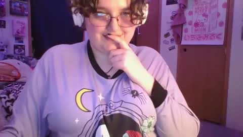 femcelsam online show from April 2026 04:46:01 AM