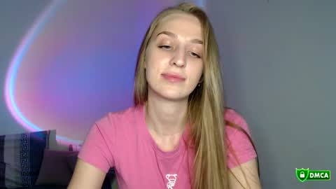 Femke online show from September 2025 08:33:02 PM