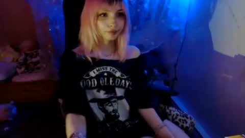 fempue online show from April 2026 04:54:01 AM