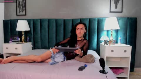 Snapshot of fenix_karoll chatting on January 2025 01:10:02 PM Karol online show from January 2025 01:10:02 PM