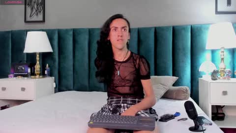 Snapshot of fenix_karoll chatting on January 2025 02:42:01 AM Karol online show from January 2025 02:42:01 AM