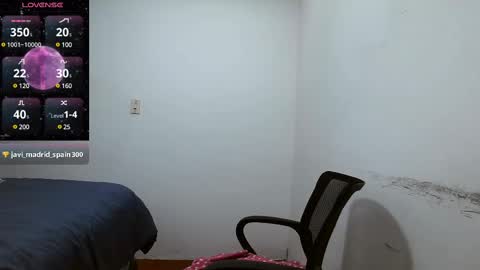 Snapshot of fenix_purple chatting on February 2025 12:21:02 AM FENIX online show from February 2025 12:21:02 AM