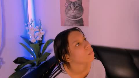 Fernanda online show from October 2025 07:25:02 PM