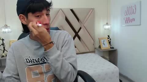 FER PHOENIX online show from February 2025 03:45:02 AM