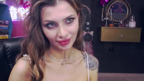 Sarah online show from March 2025 10:42:01 PM