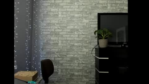 Milana online show from May 2026 10:00:01 AM