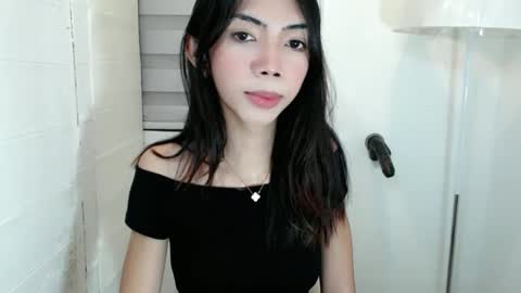 feyaaa online show from February 2025 04:44:02 AM