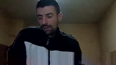 Snapshot of fffjj021 chatting on December 2024 05:07:01 AM Raised in 90s online show from December 2024 05:07:01 AM