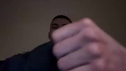 Snapshot of fffjj021 chatting on March 2025 01:51:01 PM Raised in 90s online show from March 2025 01:51:01 PM