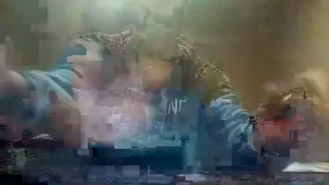 Snapshot of fffjj021 chatting on March 2025 09:24:01 PM Raised in 90s online show from March 2025 09:24:01 PM