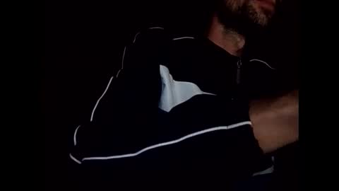 Snapshot of fffjj021 chatting on October 2025 12:11:02 AM Raised in 90s online show from October 2025 12:11:02 AM