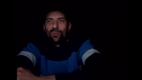 Snapshot of fffjj021 chatting on November 2025 01:05:01 AM Raised in 90s online show from November 2025 01:05:01 AM