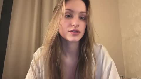 Lisa online show from February 2025 12:12:01 PM