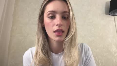 Lisa online show from October 2025 09:23:01 AM