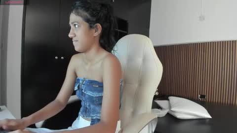 Snapshot of ffreyja_ chatting on October 2025 04:25:02 PM Freyja online show from October 2025 04:25:02 PM