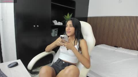 Snapshot of ffreyja_ chatting on November 2025 06:09:02 PM Freyja online show from November 2025 06:09:02 PM