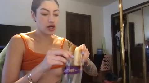 fgsammie online show from October 2025 10:23:02 PM