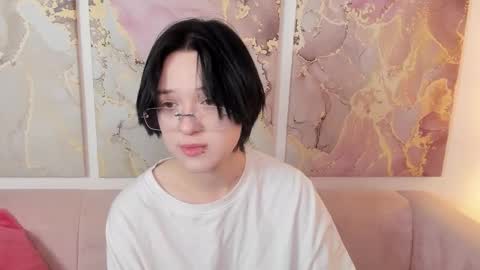 fiamoory online show from January 2026 01:21:02 AM