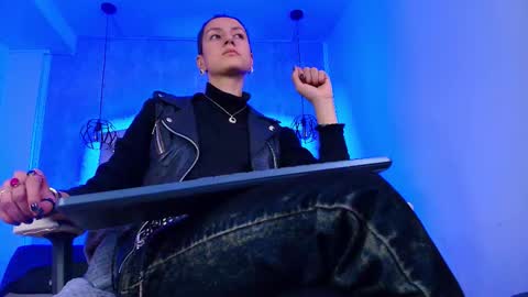 Snapshot of fieramadame chatting on November 2025 12:48:02 PM online show from November 2025 12:48:02 PM