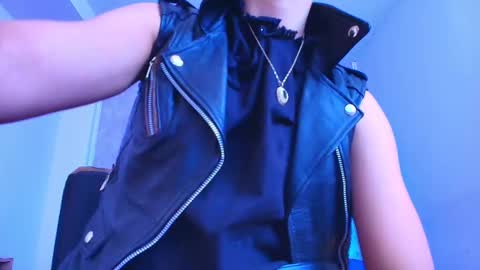 Snapshot of fieramadame chatting on December 2025 07:33:02 PM online show from December 2025 07:33:02 PM