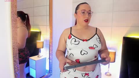 Snapshot of fieryluciana chatting on September 2025 03:44:01 AM Luciana online show from September 2025 03:44:01 AM