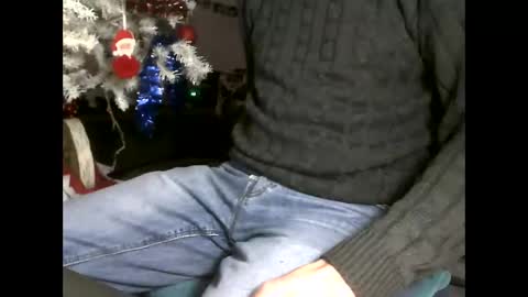 Snapshot of fifi010203 chatting on December 2024 10:13:01 AM fifi010203 online show from December 2024 10:13:01 AM