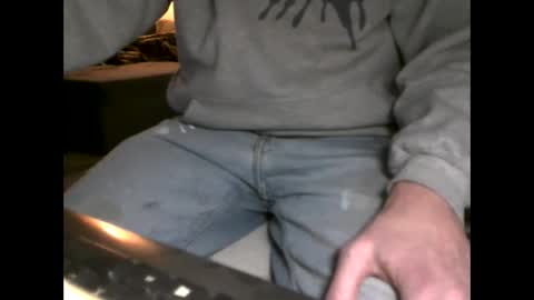 Snapshot of fifi010203 chatting on January 2025 02:13:01 PM fifi010203 online show from January 2025 02:13:01 PM