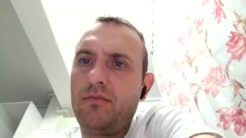 Snapshot of figonik chatting on October 2025 05:31:01 AM Nick online show from October 2025 05:31:01 AM