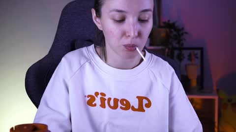 Snapshot of filipinaadams chatting on December 2024 02:37:02 PM cap and Lana  online show from December 2024 02:37:02 PM