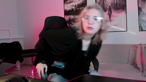 Snapshot of filipinaadams chatting on February 2025 08:01:01 AM cap and Lana  online show from February 2025 08:01:01 AM