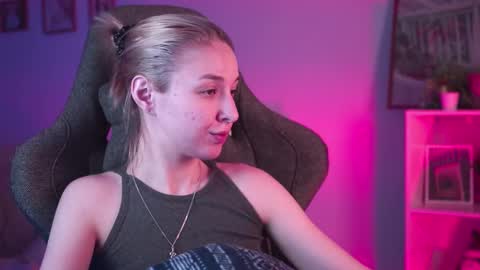 Snapshot of filipinaadams chatting on February 2025 05:01:01 AM cap and Lana  online show from February 2025 05:01:01 AM