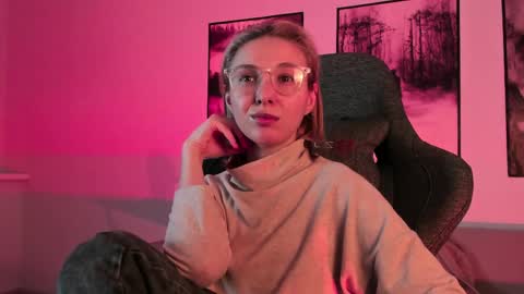 Snapshot of filipinaadams chatting on February 2025 09:04:02 AM cap and Lana  online show from February 2025 09:04:02 AM