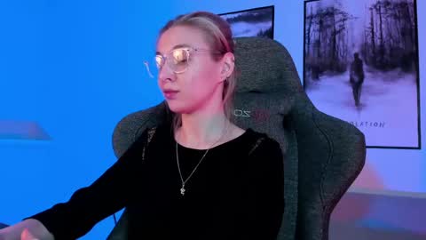 Snapshot of filipinaadams chatting on March 2025 05:46:01 AM cap and Lana  online show from March 2025 05:46:01 AM