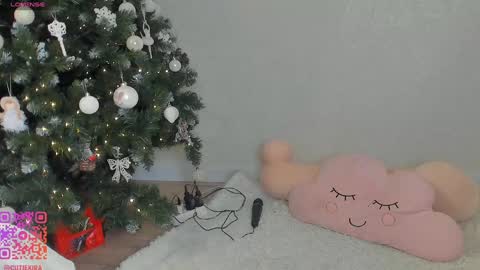  Kira   gift fo joining the fan club -- personal telegram  hot photo   online show from December 2024 06:44:01 AM