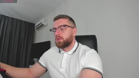 FindomGuyXXX online show from January 2026 05:28:02 PM