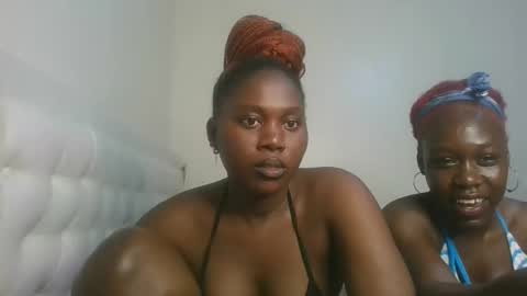 Snapshot of fine_melanie chatting on November 2025 08:53:01 PM melanie online show from November 2025 08:53:01 PM