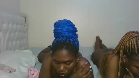 Snapshot of fine_melanie chatting on November 2025 11:53:01 PM melanie online show from November 2025 11:53:01 PM