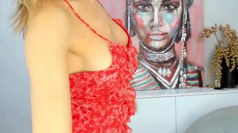 Snapshot of finestchantilly chatting on February 2025 06:41:02 PM FinestChantilly online show from February 2025 06:41:02 PM