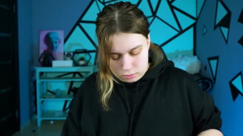 fiora online show from December 2024 05:12:02 AM